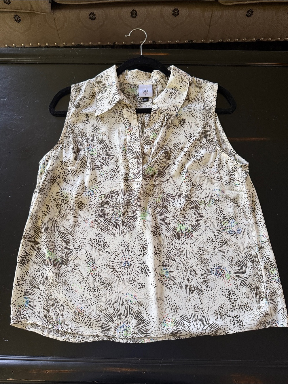 Cabi Cream and Black Sleeveless Collared Print Top style #6734